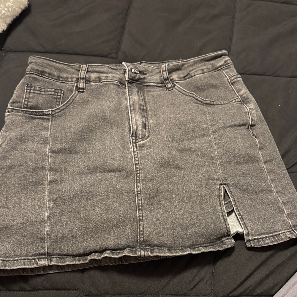 Stylish Gray Denim Mini Skirt